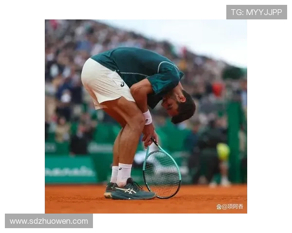 足球球星短裤被扯瞬间成焦点场面引发热议球迷热议背后真正意义